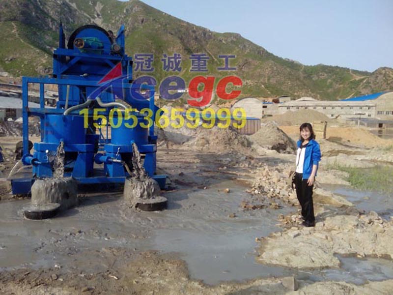 立式手動排礦離心機工作現(xiàn)場